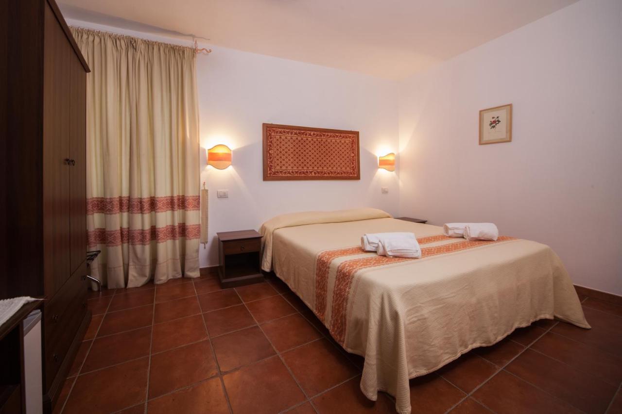 Affitta Camere Casa Delle Rose Villanova Monteleone ภายนอก รูปภาพ