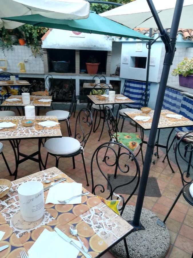 Affitta Camere Casa Delle Rose Villanova Monteleone ภายนอก รูปภาพ