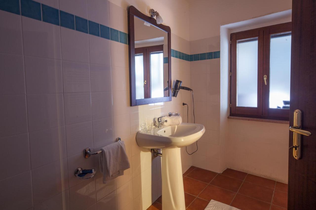 Affitta Camere Casa Delle Rose Villanova Monteleone ภายนอก รูปภาพ