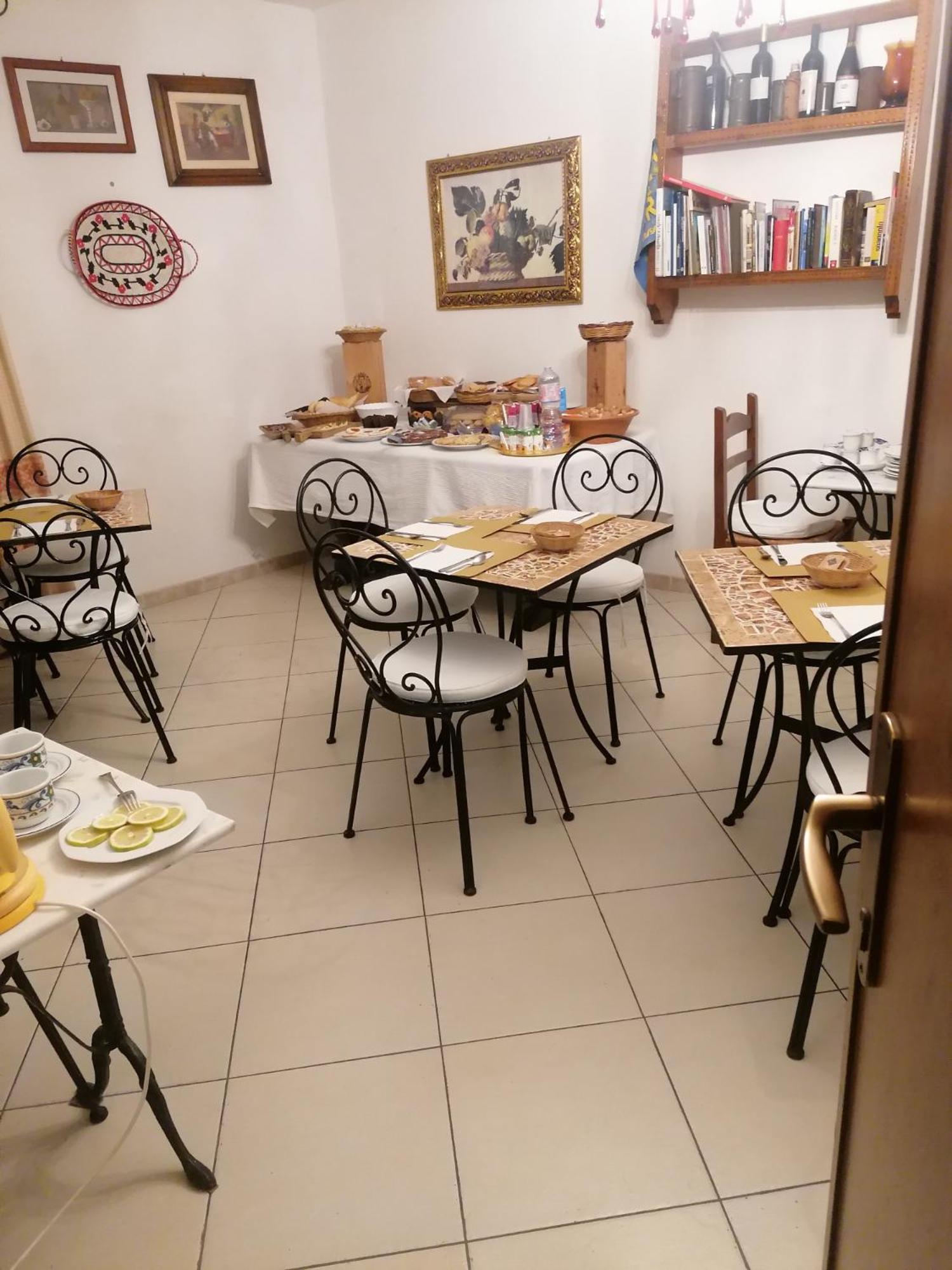 Affitta Camere Casa Delle Rose Villanova Monteleone ภายนอก รูปภาพ